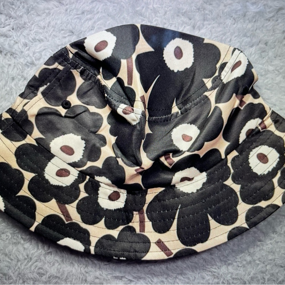 Marimekko Yilimi  Hui Unikko pattern bucket sun hat NIP